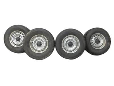 4x Kompletträder Felgen Winterreifen 255/70R16 6X139.7 5.28-7.48mm für Ranger... - Bild 1 von 4