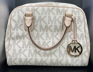 Stunning Summer Time Michael Kors Purse With Strap - Picture 1 of 12