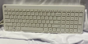 Computer Keyboard HP Wired White Slim PC Model SK-2028 KBAH21 801526-001 USB - Picture 1 of 3