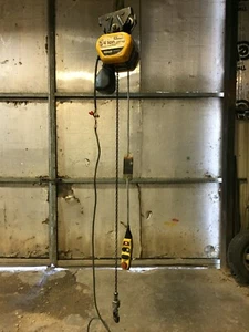 1/4Ton Ingersoll Rand 2Speed Chain Hoist 3ph 230/460vac w/1/2ton Trolley - Picture 1 of 5