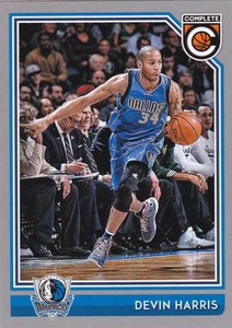 TARJETA PARALELA COMPLETA DEVIN HARRIS DALLAS MAVERICKS 2016-17 PANINI PLATEADA #206 - Imagen 1 de 1