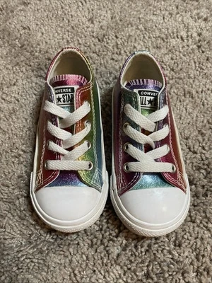 学步儿童匡威 Chuck Taylor Iridescent 彩虹运动鞋 女孩 尺寸 US 6 — 第 1/4 张图片