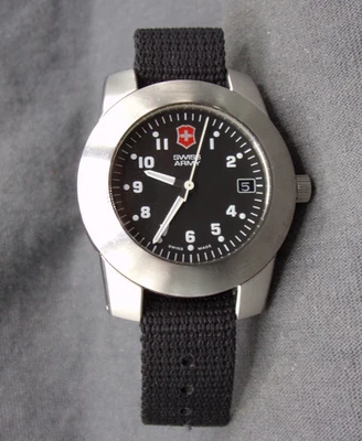 Reloj Hombre SWISS ARMY Resistente al Agua con Batería Nueva - ¡Funciona Muy bien!  d71 - Imagen 1 de 4