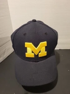 UNIVERSITY OF MICHIGAN NEW ERA 39THIRTY SIZE MED/LARGE CAP - Bild 1 von 6
