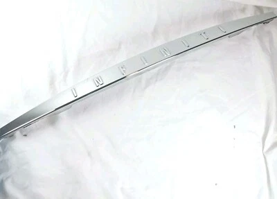 Infiniti FX35 FX45 03-05 puerta trasera maletero adorno cromo 90810-CG000 OEM Foto 1 de 4