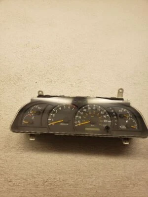 Velocímetro Toyota Tundra MPH Cluster 8 cilindros con tacómetro 2003-2004 OEM Foto 1 de 4