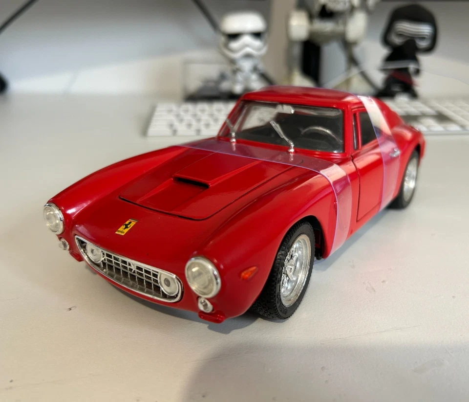 Ferrari 250 GT Berlinette 61 1:18 Diecast Model Car, Red New Boxed - Image 1 of 4
