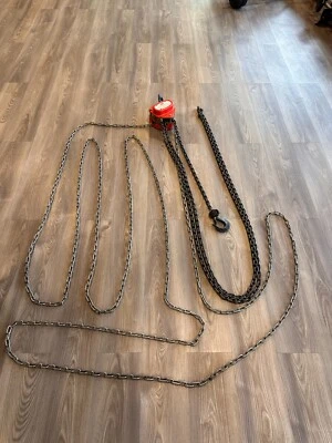 Dayton 1VW55 Manual Chain Hoist 2000 lb Capacity 10Ft Lift - Image 1 of 4