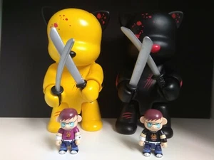 SET 2 KILLER CAT QEE 8" BLACK & YELLOW + 2.5" DANNY CHAN TOY2R URBAN VINYL TOY - Imagen 1 de 12