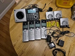 AT&T CL83407 4-Handset Cordless Phone w/ Answering System & Smart Call Blocker - Zdjęcie 1 z 6