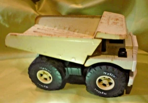 NYLINT METAL 1989 CONSTUCTION DUMP TRUCK -Pressed Steel and Plastic - Picture 1 of 5