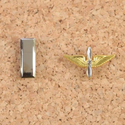 Replica USAAF US Air Force Officers Shirt Collar Badge Set. 1st Lieutenant AB904 - Image 1 of 2