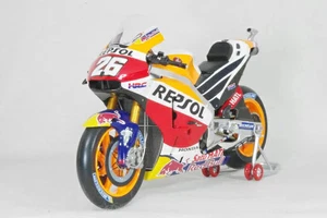 Spark 1/12 Honda RC213V 2017 MotoGP #26 D. Pedrosa Repsol Honda - Picture 1 of 3