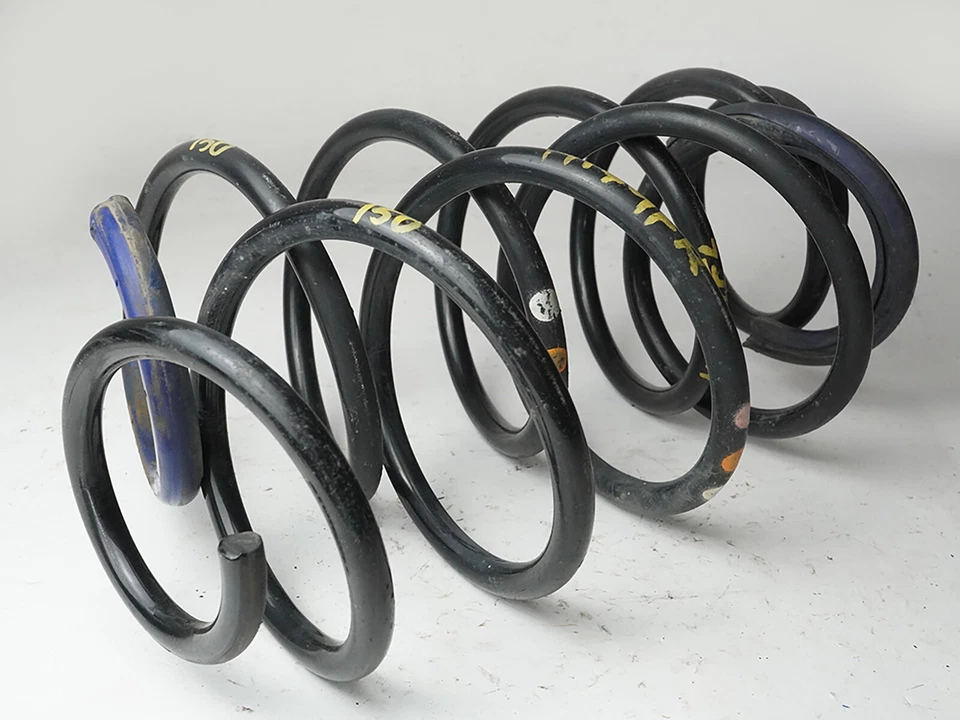 2006 - 2011 Saab 9-3 2.0 Fwd Coil Spring Front Rh Left Set Of 2 Oem - Image 1 of 4