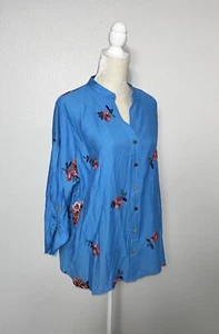 Blusa Anthropologie Kindred Bordada Floral Manga 3/4 Botón Top Plus 2X - Imagen 1 de 14