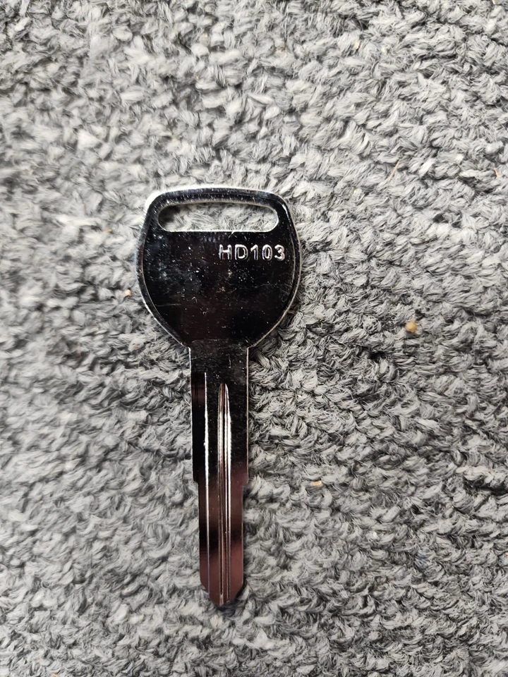 Lote de 100 llaves en blanco HD103 para vehículos Honda y Acura totalmente nuevas  Foto 1 de 4