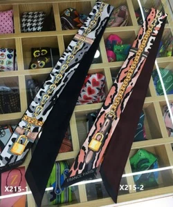 BUFANDA BOLSA DE PELO DE DISEÑO - Bufanda de cinta, Bufanda de seda, Arco de pelo, Bufanda de bolsa - Imagen 1 de 5