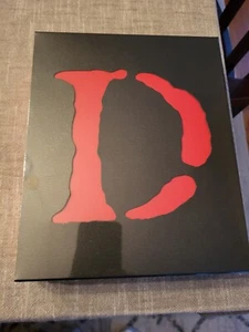 D THE GAME PC BY ACCLAIM WINDOWS Collector's Edition Limited Run LRG NUOVO SIGILLATO - Foto 1 di 3
