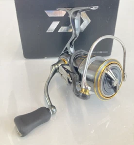 Carrete giratorio Daiwa 21 Luvias Airity Fc Lt2500S - Imagen 1 de 6