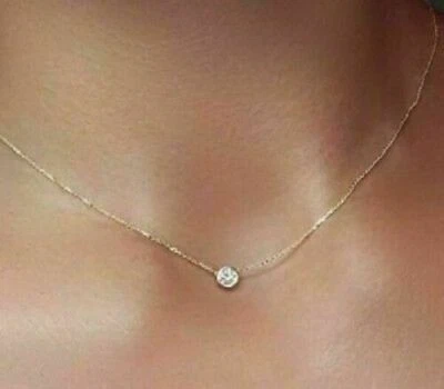 Conjunto de bisel de corte redondo de 0,50 quilates colgante solitario de diamantes de oro amarillo de 14 quilates Foto 1 de 4