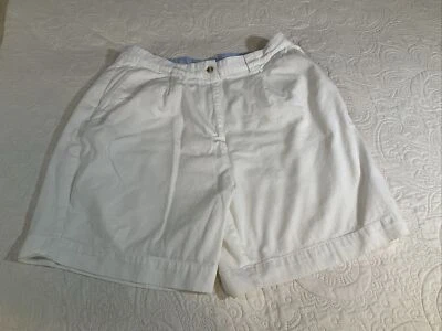 Women’s Mountain Lake II Size 18 Pleated White Shorts - Image 1 of 4