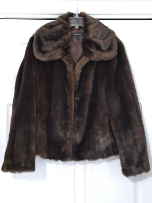 Jones New York Brown Faux Fur Coat Jacket Size LARGE Eye Hook Closure / Pockets - Image 1 of 4