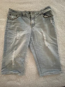 Cato  Denim Women’s 14 Jeans Studded Stretch Capri Jeans - Picture 1 of 7