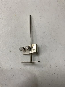 Genuine Singer Sewing Machine Featherweight Quilt Guide Foot #35932 15 201 221 - Picture 1 of 3