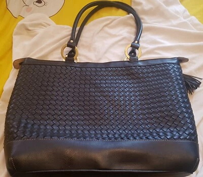 Bolso de hombro negro para mujer con funda extraíble para portátil Foto 1 de 4