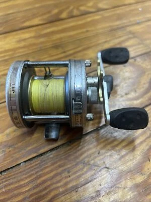 Ambassadeur 5500CL3 right hand casting reel - Image 1 of 4