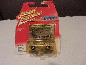 JOHNNY LIGHTNING Muscle Car USA 1967 FIREBIRD 400 Gold 1:64 Diecast Car - Picture 1 of 4