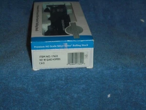 BACHMANN PREMIUM HO SCALE SILVER SERIES #17622 40' QUAD HOPPER C&O #71512 - Picture 1 of 3