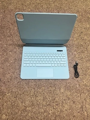Keyboard case For 12 inch iPad Pro/ IPad Air( 4th/5th ( Model 2023/2024) - Image 1 of 4