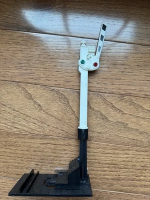 Lionel 48045 Vintage Plastic Semaphore - Image 1 of 2