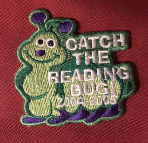 Girl Scouts GSA Uniform 2004-2005 Patch "Catch The Reading Bug" - New VTG - Picture 1 of 4