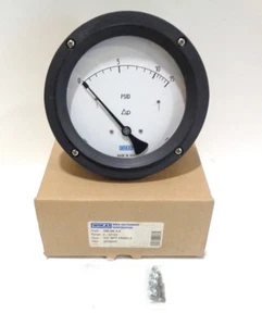 Wika 4375803 Type: 700.05 4.5" 0-15psid 1/4" FNPT  Differential Pressure Gauge - Picture 1 of 1