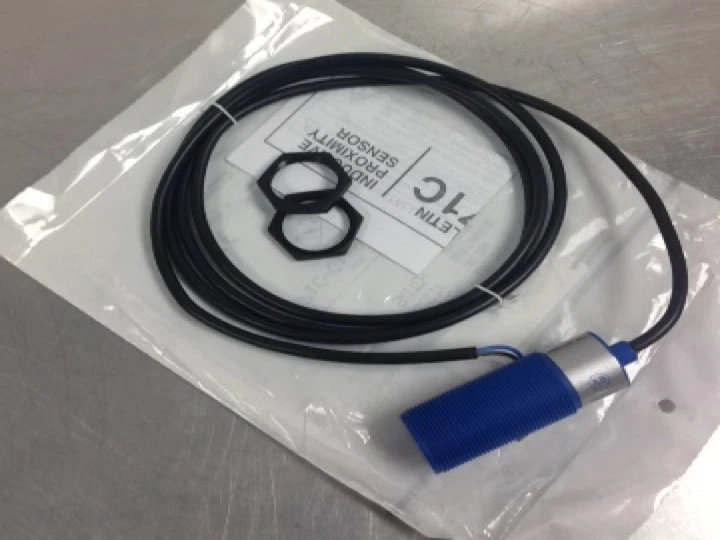Allen Bradley 871c-c15r30 Inductive Proximity Sensor Switch 871CC15R30