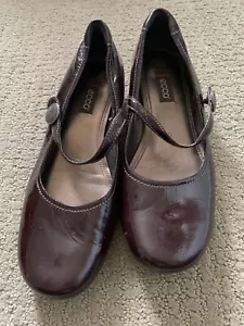 Women's ECCO Dark Wine Red Patent Leather Mary Janes US 9 EUR 40 - Picture 1 of 7
