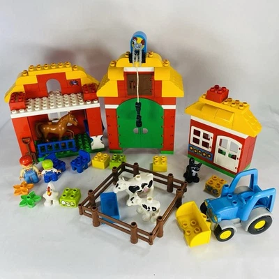 ¡Completo! LEGO Duplo 10525 Granja Set Tractor Granjero Vaca Becerro Caballo Gato Foto 1 de 4