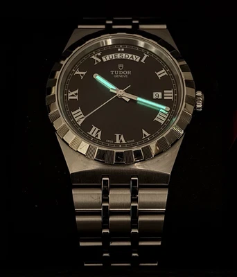 Juego completo Tudor Royal 41 mm esfera negra M28600-0003 - Excelente - Garantía de fábrica Foto 1 de 4