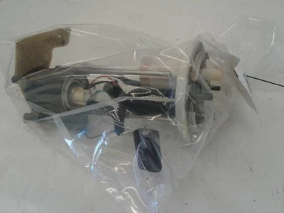 Lincoln Navigator 2009 conjunto de bomba de combustible 5,4 L 3 V 131" distancia entre ejes extendida Foto 1 de 4