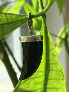 Onyx Eckzahn Anhänger mit Silber von Thomas Sabo - Bild 1 von 10