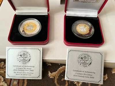 Set of 2 Gibraltar 2001 Crown Tri-Metallic Gold Silver Platinum and Tri-Colour - Image 1 of 4