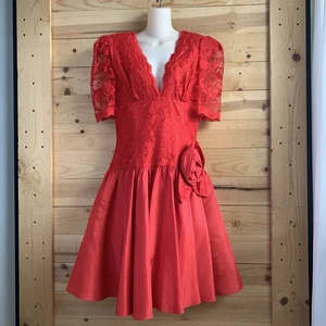 VTG 80’s Dovizia Red Dress 12 Drop Waist Rose Lace Plunge Neckline *Flaws* - Picture 1 of 10