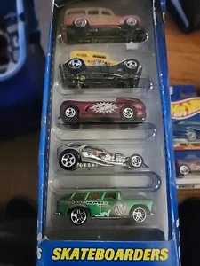 HOT WHEELS SKATEBOARDERS GIFT PACK - Picture 1 of 1