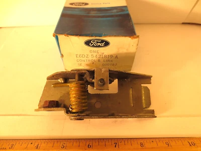 FORD 1986/1988 TAURUS & MERCURY SABLE LH CONTROL DE PUERTA DELANTERA O TRASERA Y ENLACE, NOS Foto 1 de 3