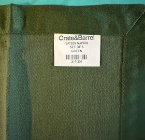 Crate and Barrel Satin Servietten 2er Set in Grün 19” X 20” Quadrat - Bild 1 von 5