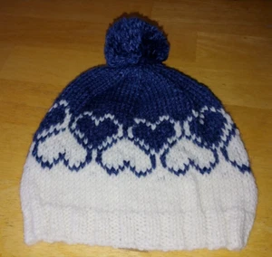 LOVE JACKIE DESIGNS GIRL'S KNIT BLUE/WHITE HEART BEANIE W/POM-NWOT-SOFT/COMFY - Picture 1 of 4