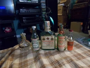 Lote De 5 Botella De Licor Alcohol De Colección COURVOISIER AALBORG VERNAT COCODE + 1/2 Pinta - Imagen 1 de 5