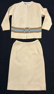World Knits Vintage Knit 2 Piece Leisure Wear Set Sweater & Skirt Size 8 A43 - Picture 1 of 9
